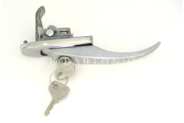 OUTER DOOR HANDLE 600D LH WITHKEY	